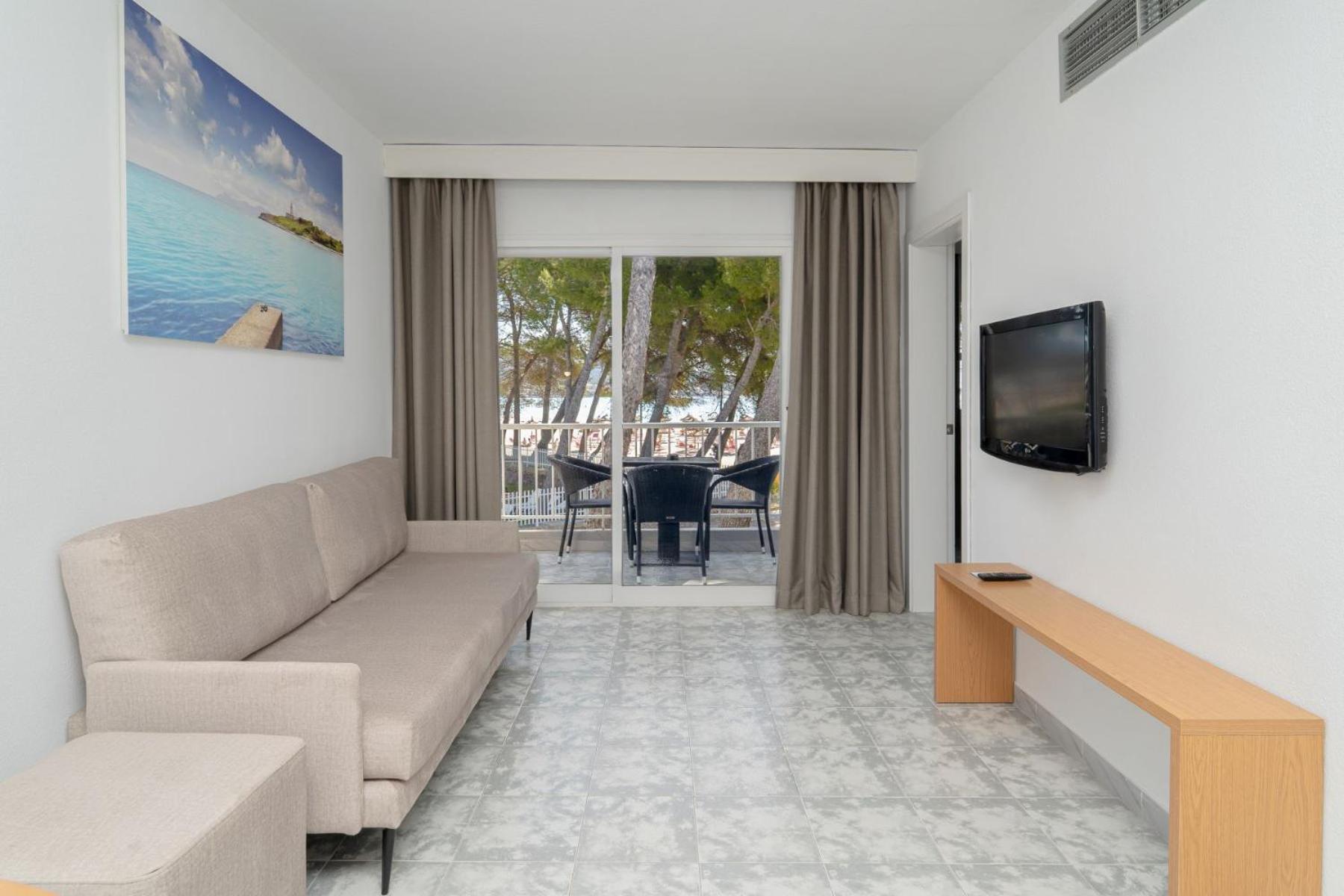 פורט ד'אלקודיה Apartamentos Ferrer Playa De Alcudia מראה חיצוני תמונה