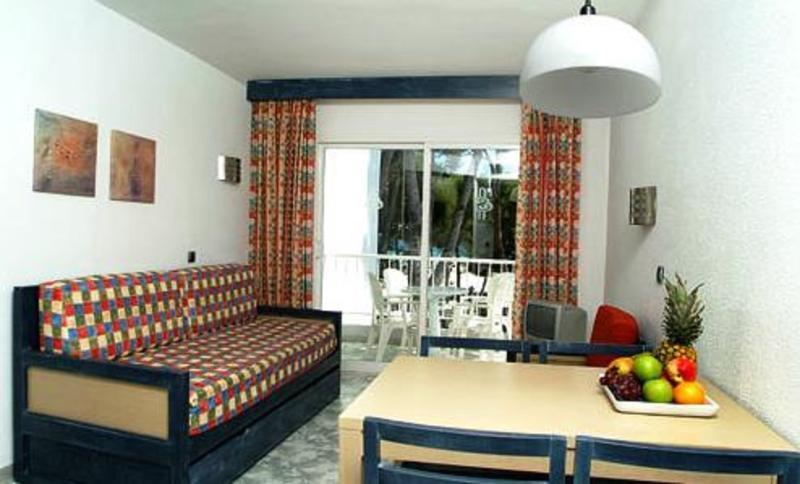 פורט ד'אלקודיה Apartamentos Ferrer Playa De Alcudia מראה חיצוני תמונה